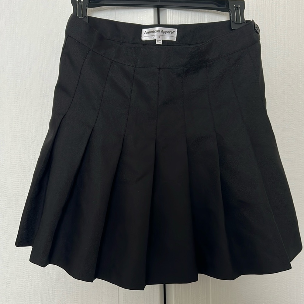 american apparel tennis skirt black - small
